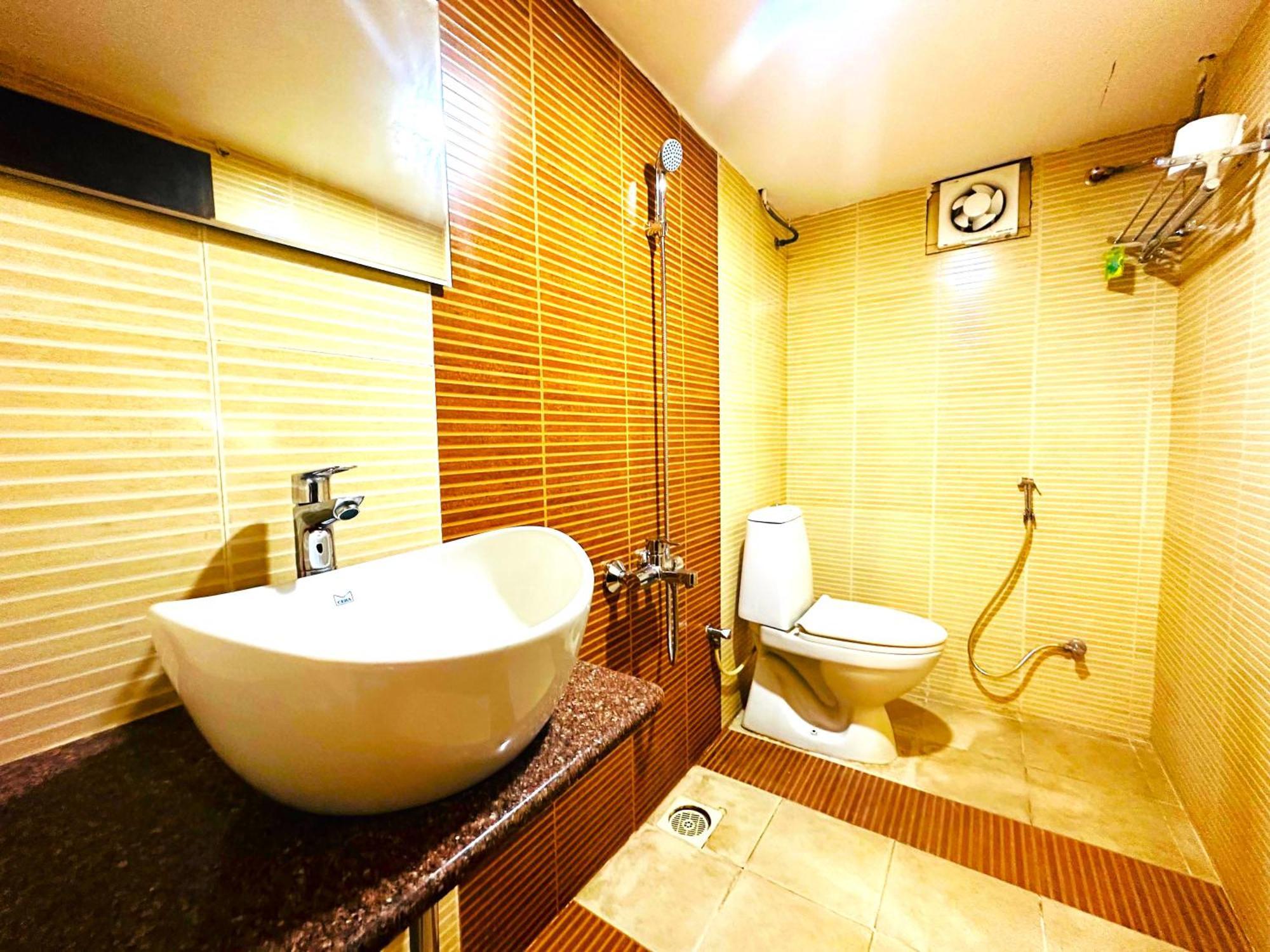 Aundh Elite Stay Pune Bagian luar foto